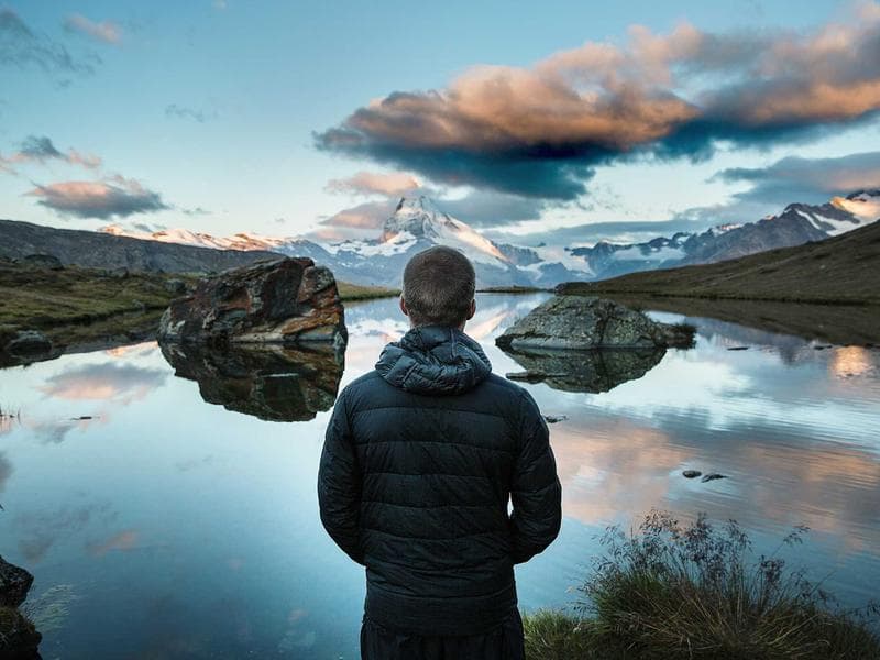 Spa treatment pavilion surrounded by the Indian Ocean at Anantara Veli