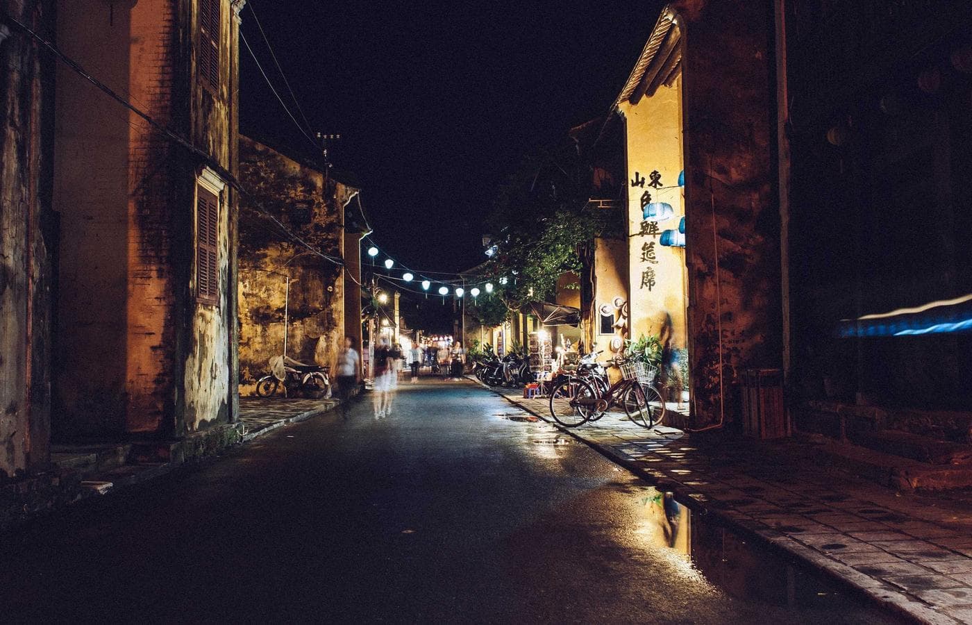 Sala Boutique Malé — exterior at golden hour